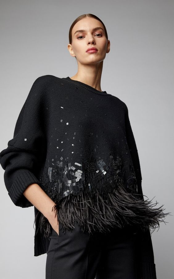 Декор: вышивка, перья или пайетки? фото