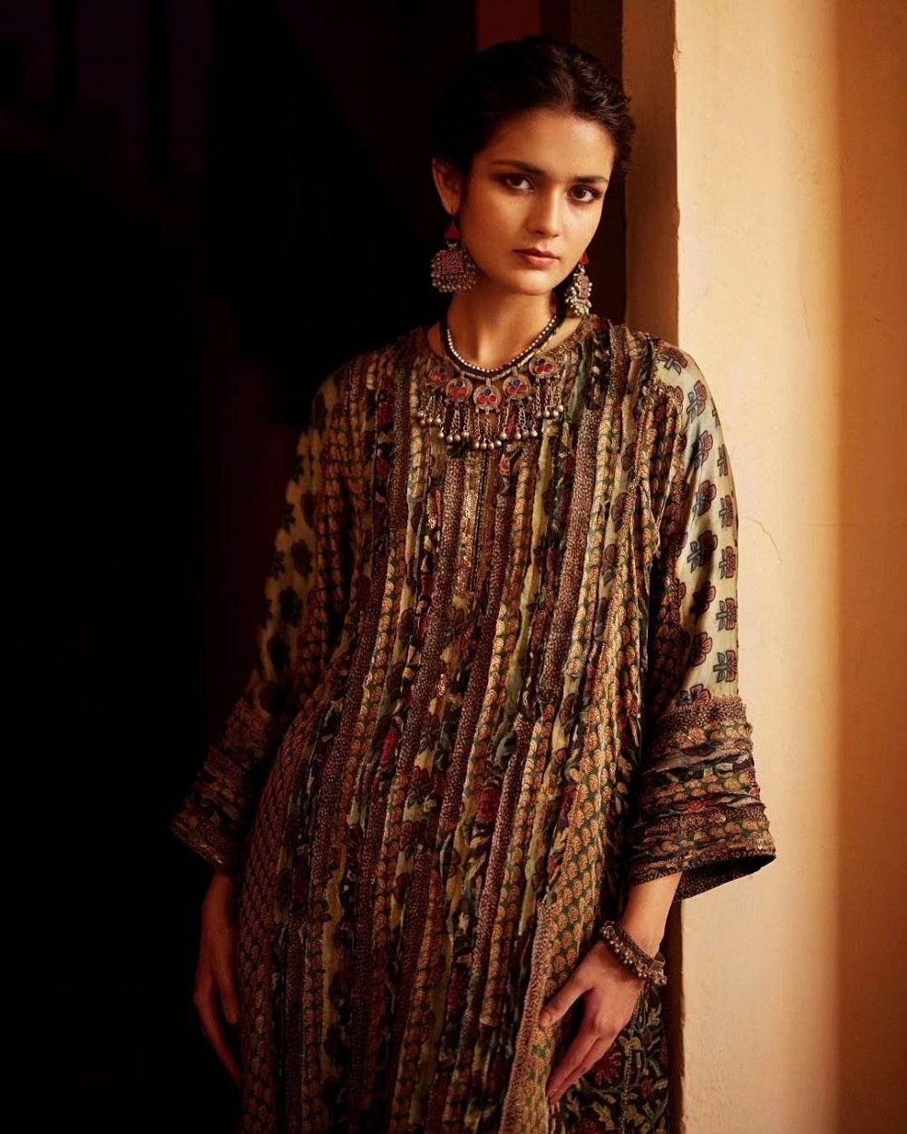 SUNIRA: между индийскими традициями и японскими ремеслами фото