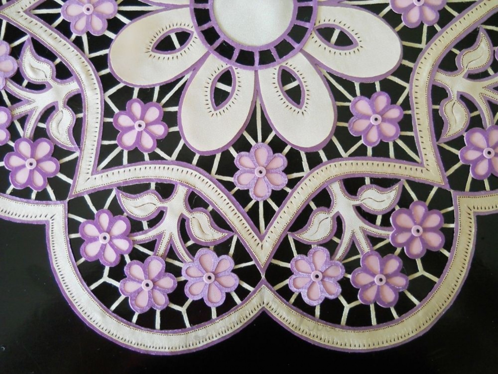 Русский ажур: гильоширование или выжигание на ткани фото