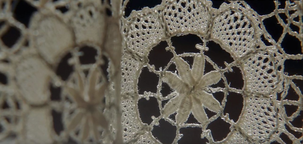 Елецкие кружева: отблески солнца на каплях росы фото