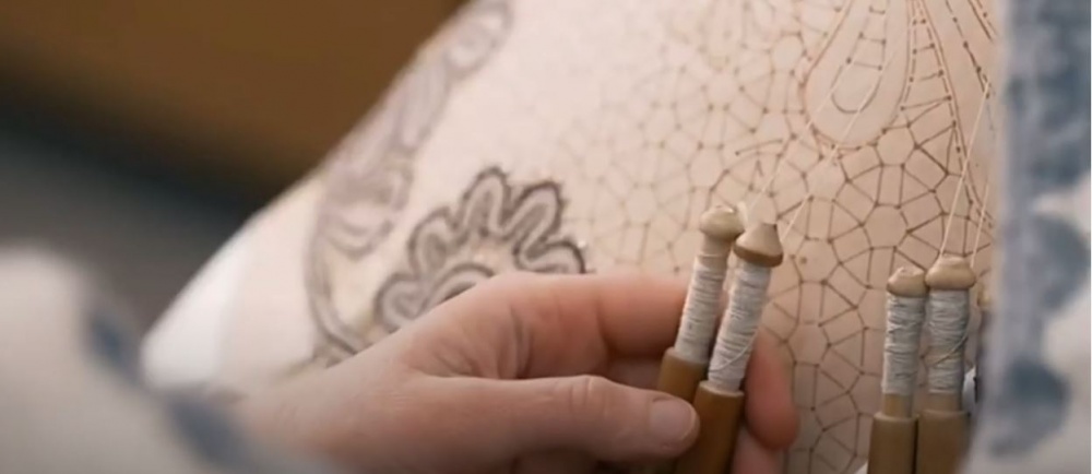 Елецкие кружева: отблески солнца на каплях росы фото