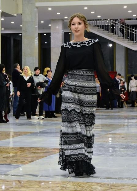 Елецкие кружева: отблески солнца на каплях росы фото