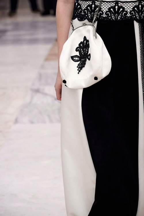 Елецкие кружева: отблески солнца на каплях росы фото