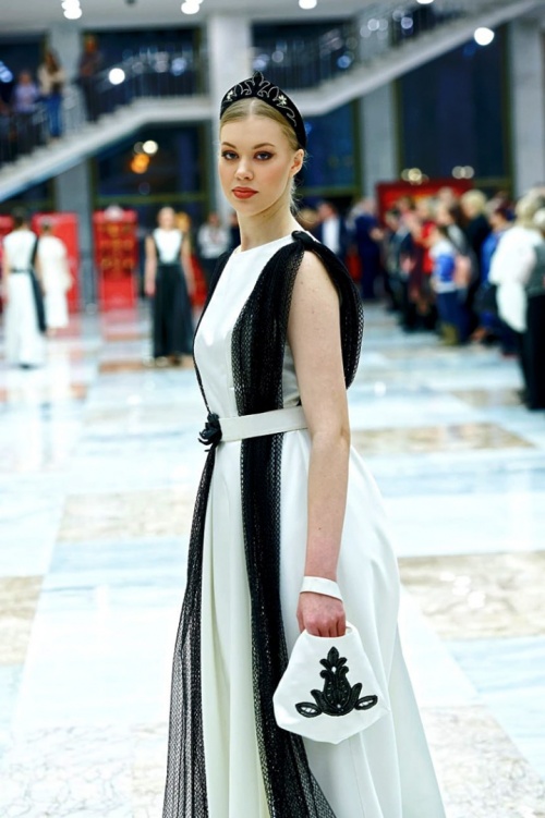 Елецкие кружева: отблески солнца на каплях росы фото