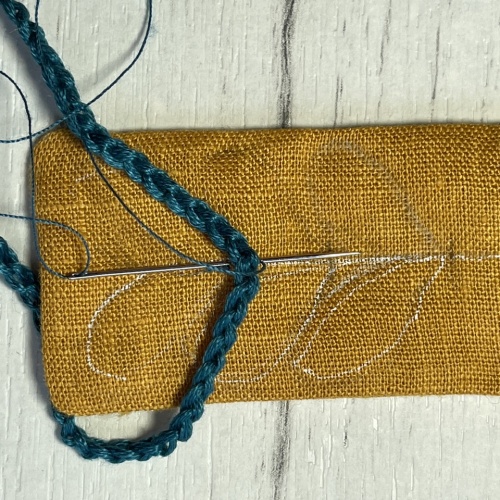 Объемная вышивка шнуром: стильный акцент для пояса — бесплатный мастер-класс фото