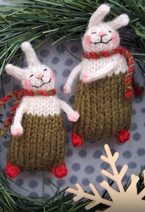 Вязаные ёлочные игрушки: тёплое украшение для зимнего дома фото