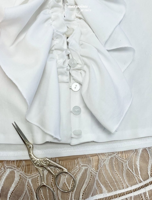 В центре внимания: блуза «Джоконда» фото