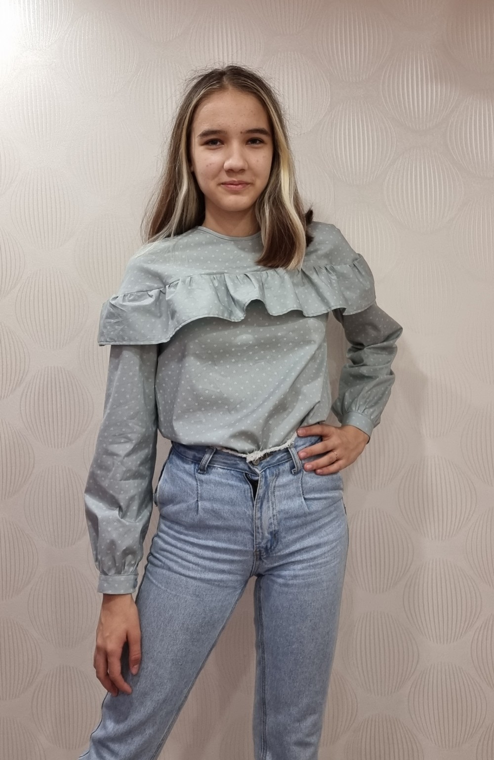 Блузка с кокеткой и воланом фото