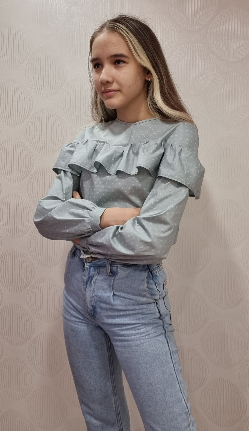 Блузка с кокеткой и воланом фото