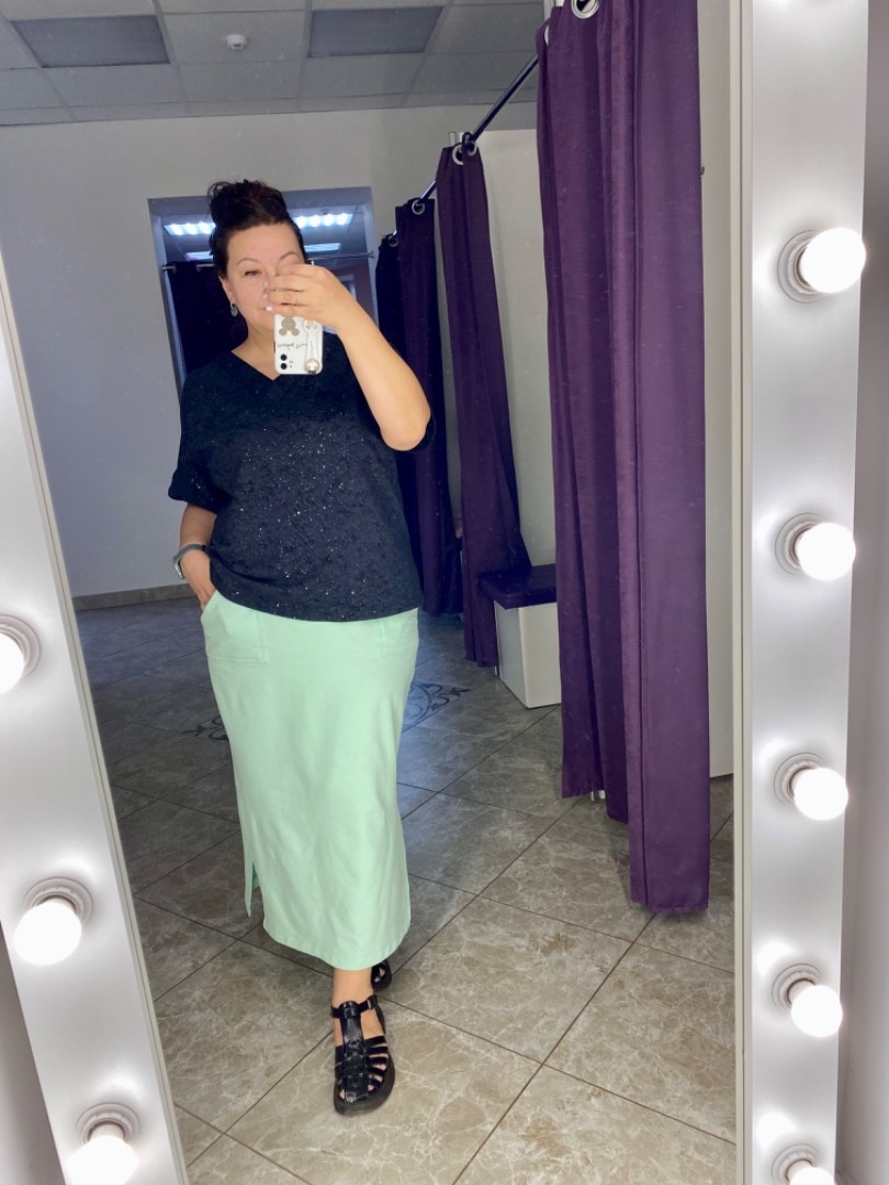 Футболка «Акира» и трикотажная юбка  фото