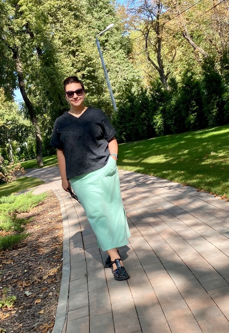 Футболка «Акира» и трикотажная юбка  фото