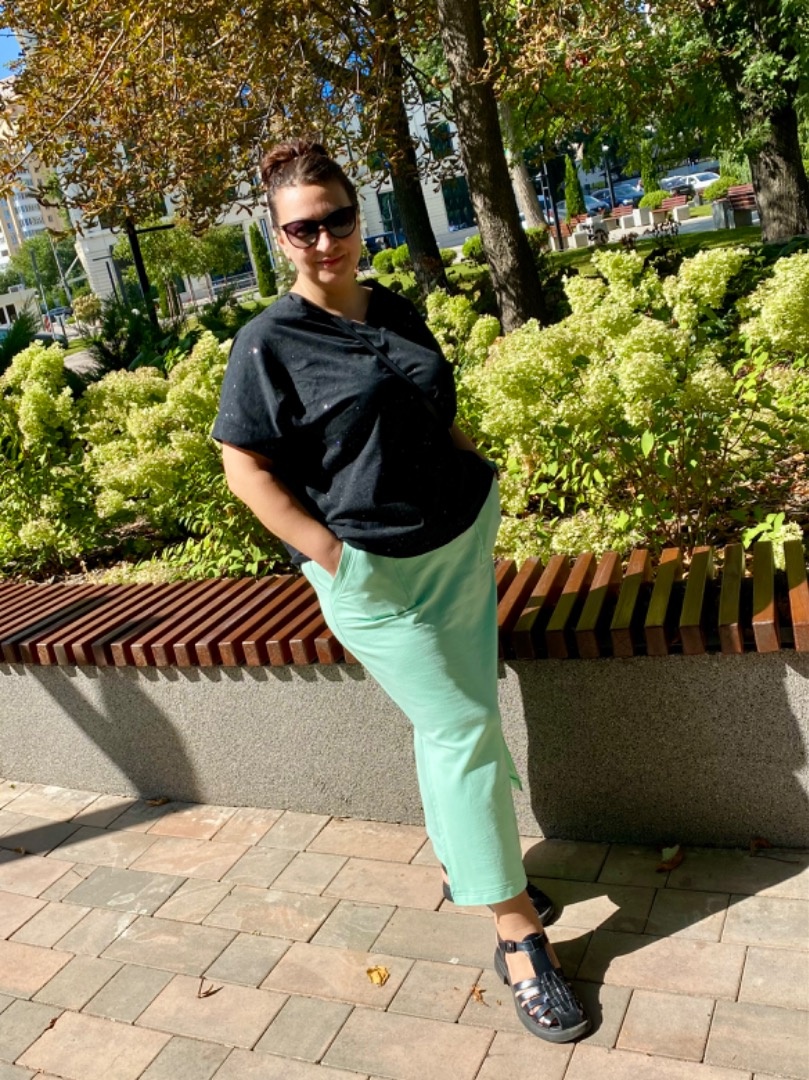 Футболка «Акира» и трикотажная юбка  фото