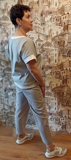 Футболка Акира с кошечкой фото