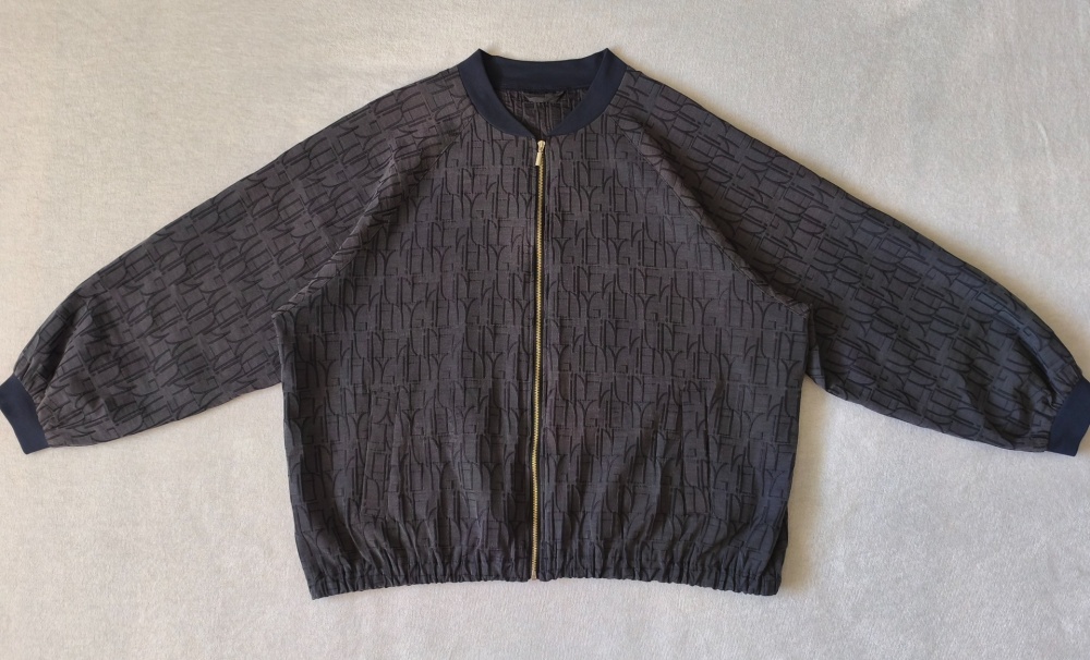 Женский бомбер из коллекции Ассоль фото