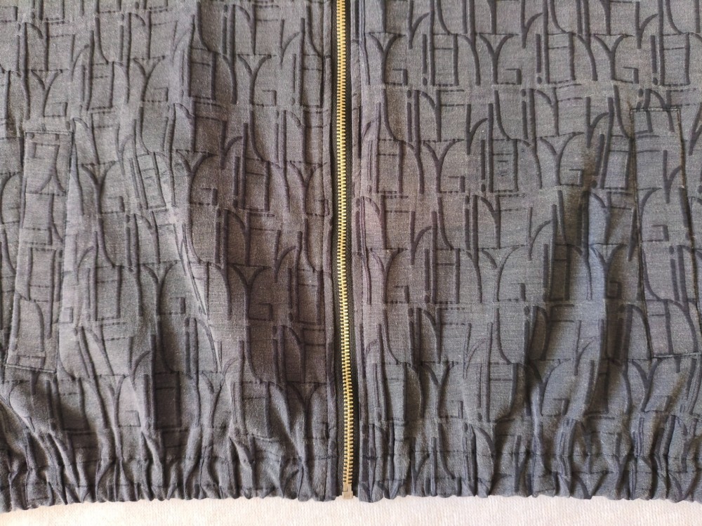 Женский бомбер из коллекции Ассоль фото