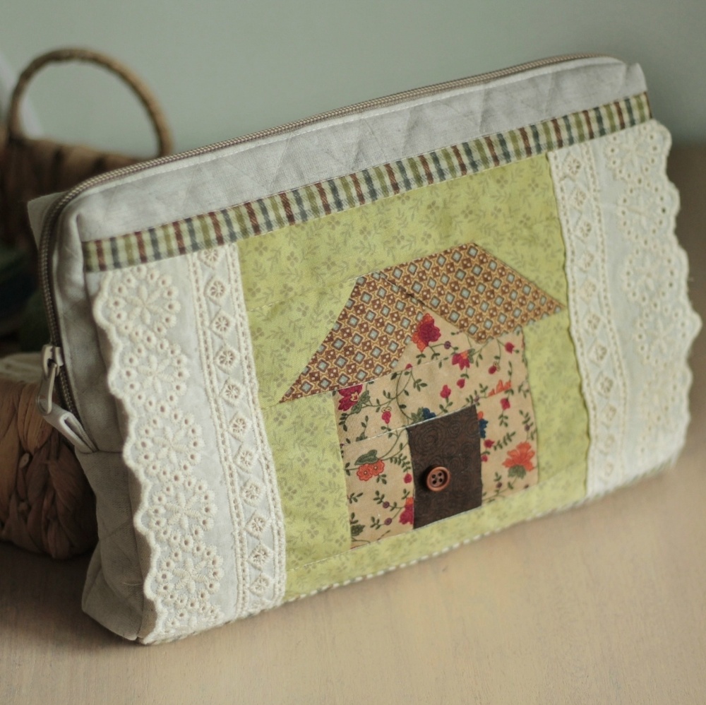 Лоскутная сумочка-косметичка фото