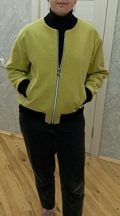 Куртка бомбер