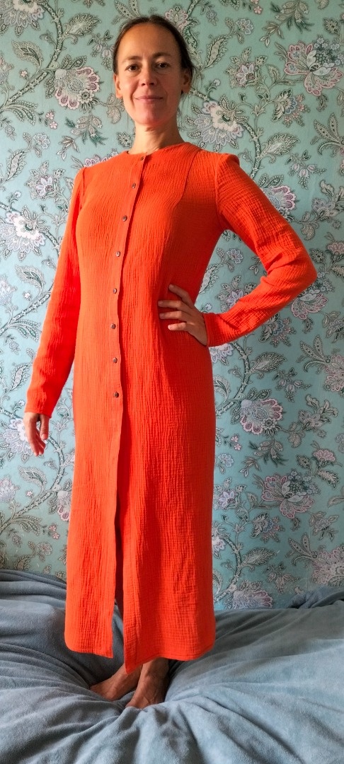 Платье по выкройке полуприлегающего силуэта фото