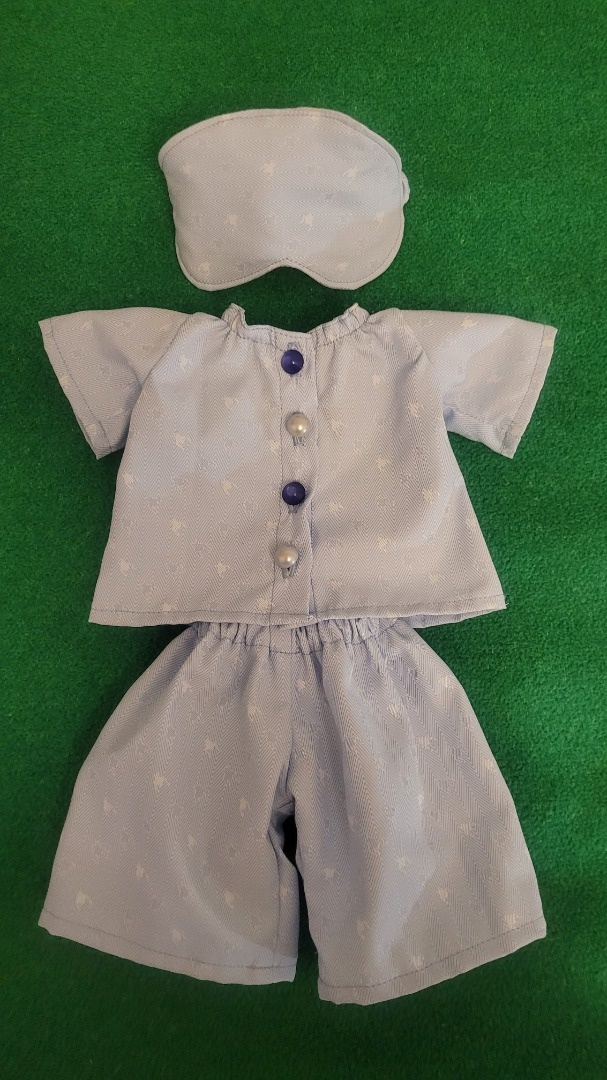 Кошка-сплюшка фото