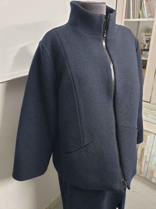 Зимнее укороченое пальто