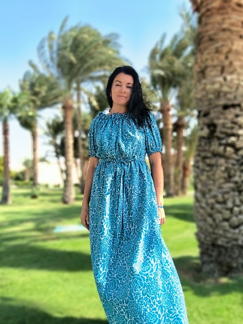 Платье с открытыми плечами фото