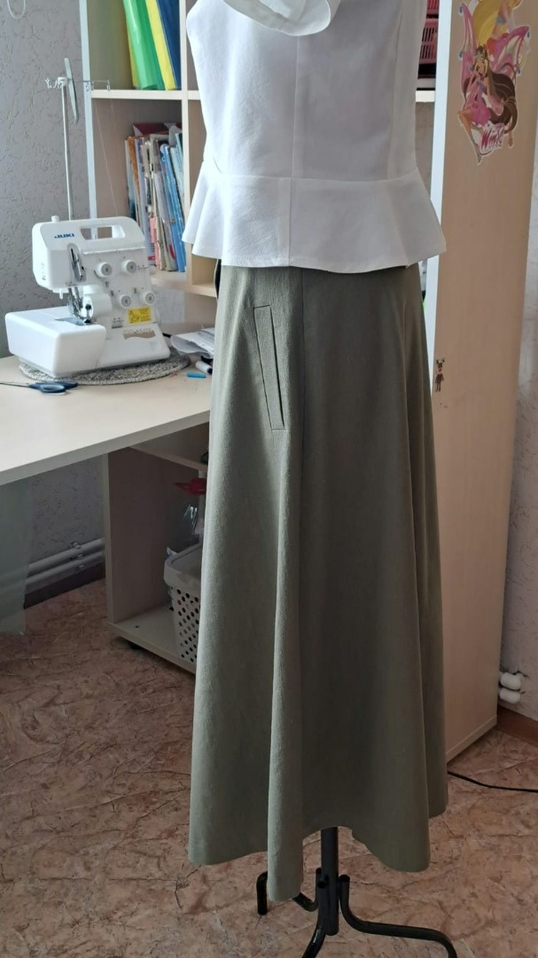 Летний костюм с юбкой фото