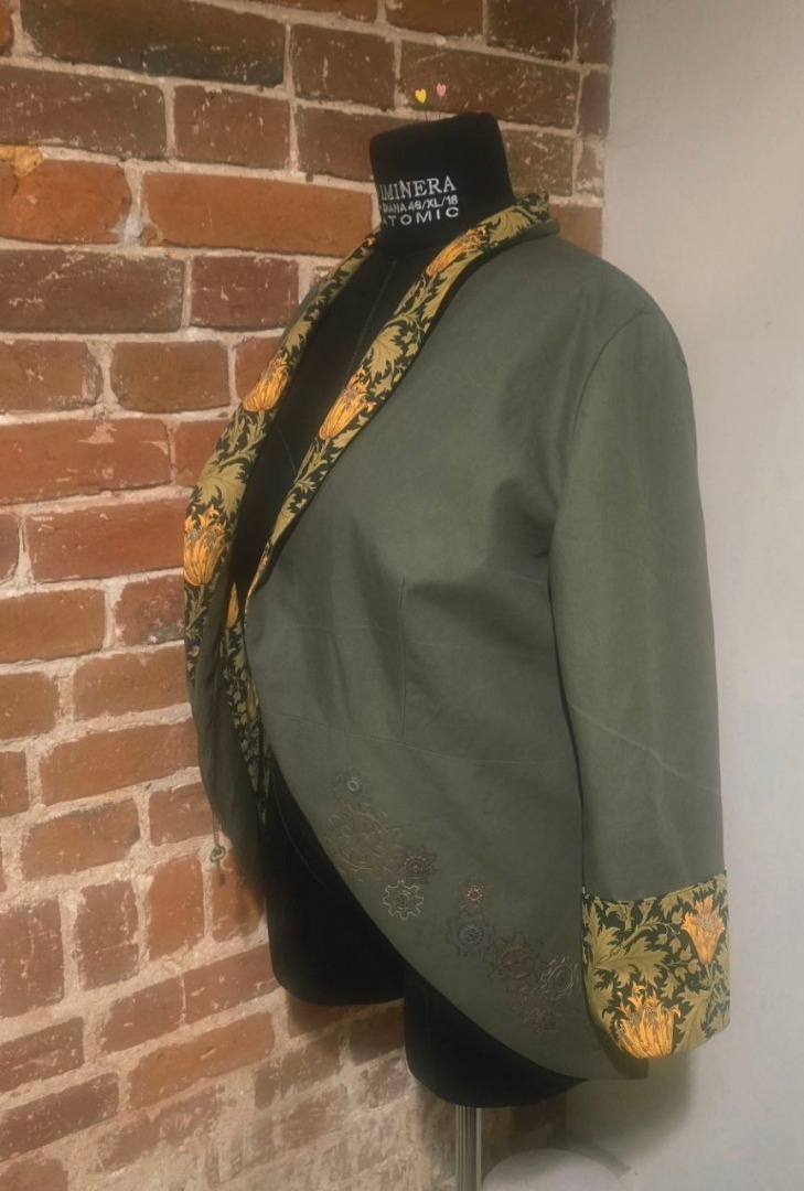 Фрак с шестерёнками фото