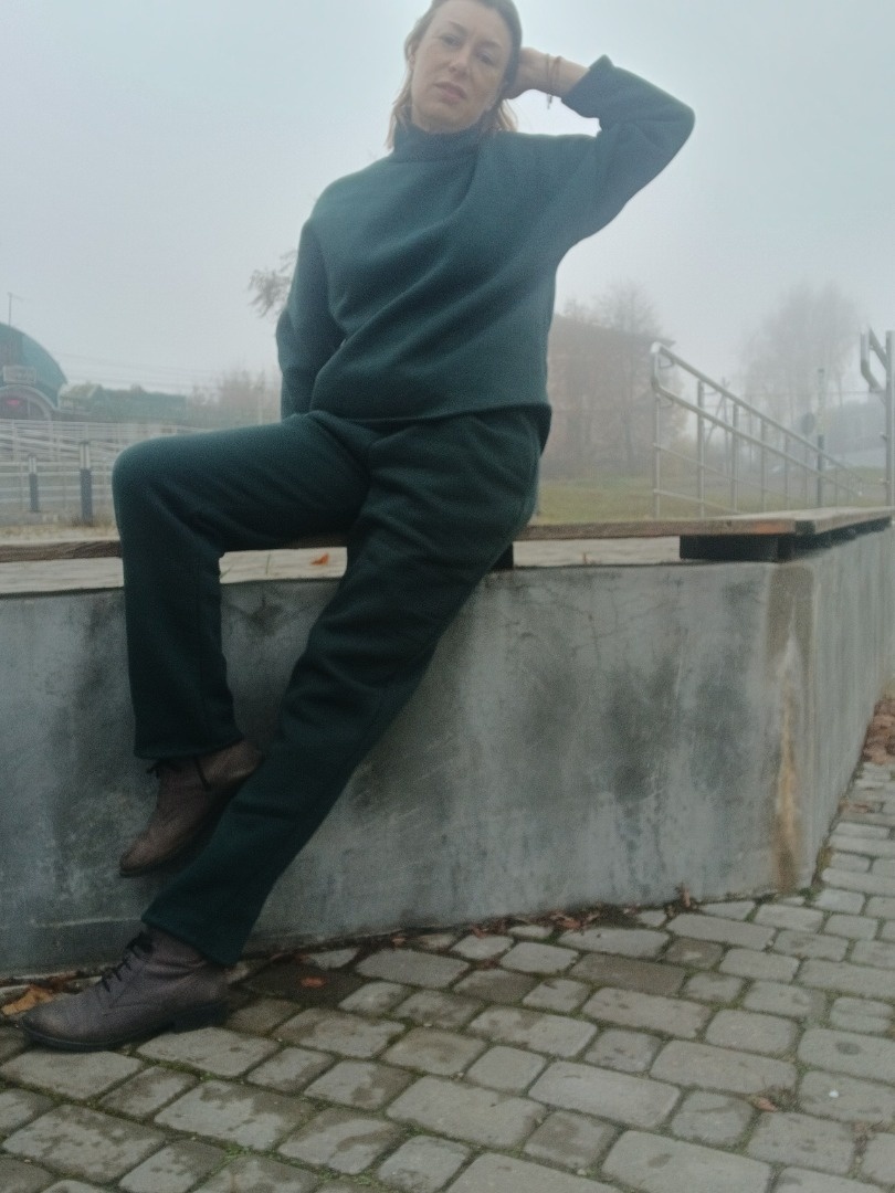 Тёплые спортивные брюки фото