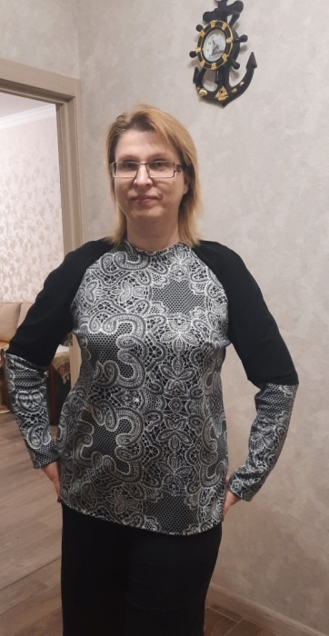 Свитшот с рукавом реглан