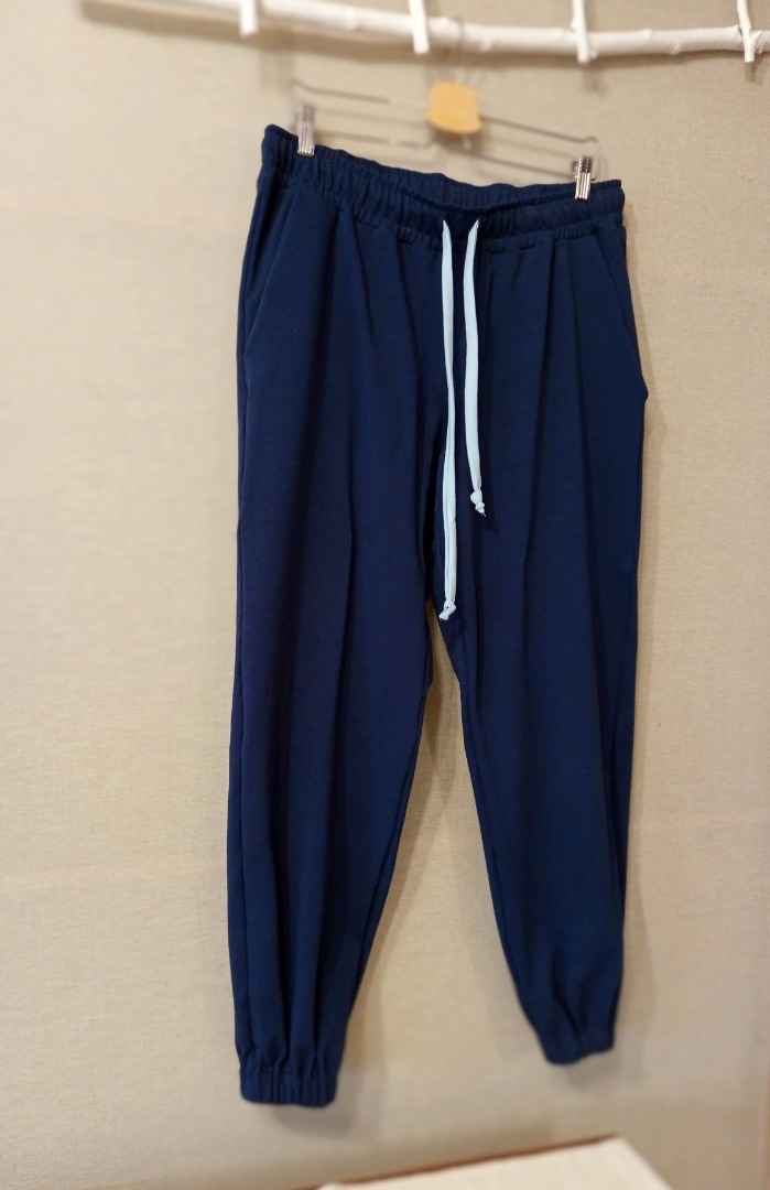 Мужские брюки в комплекте с худи фото