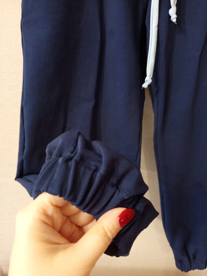 Мужские брюки в комплекте с худи фото