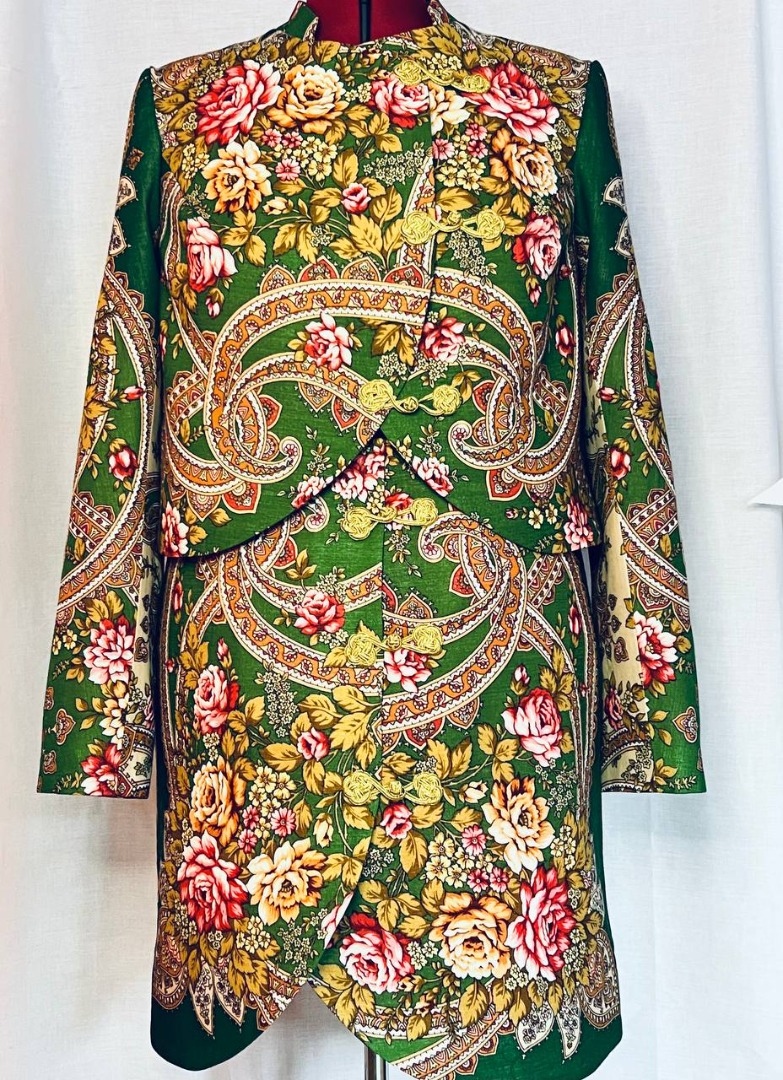 Красота павловопосадских платков в одежде фото