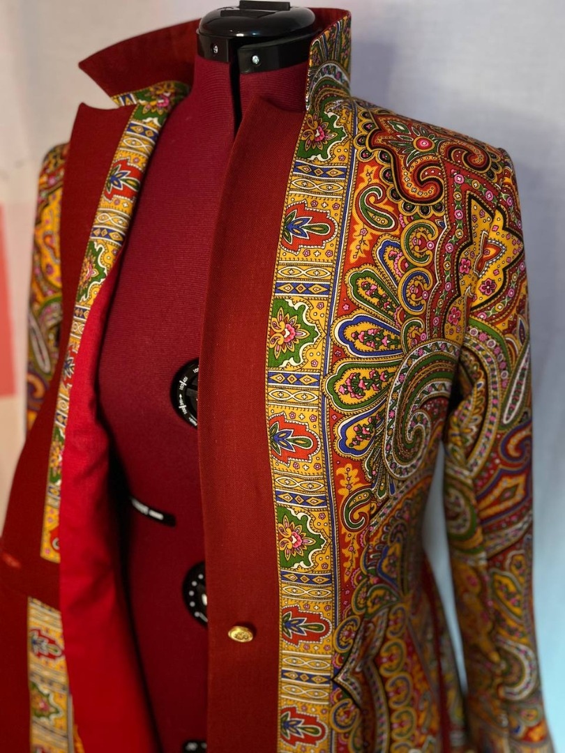 Красота павловопосадских платков в одежде фото