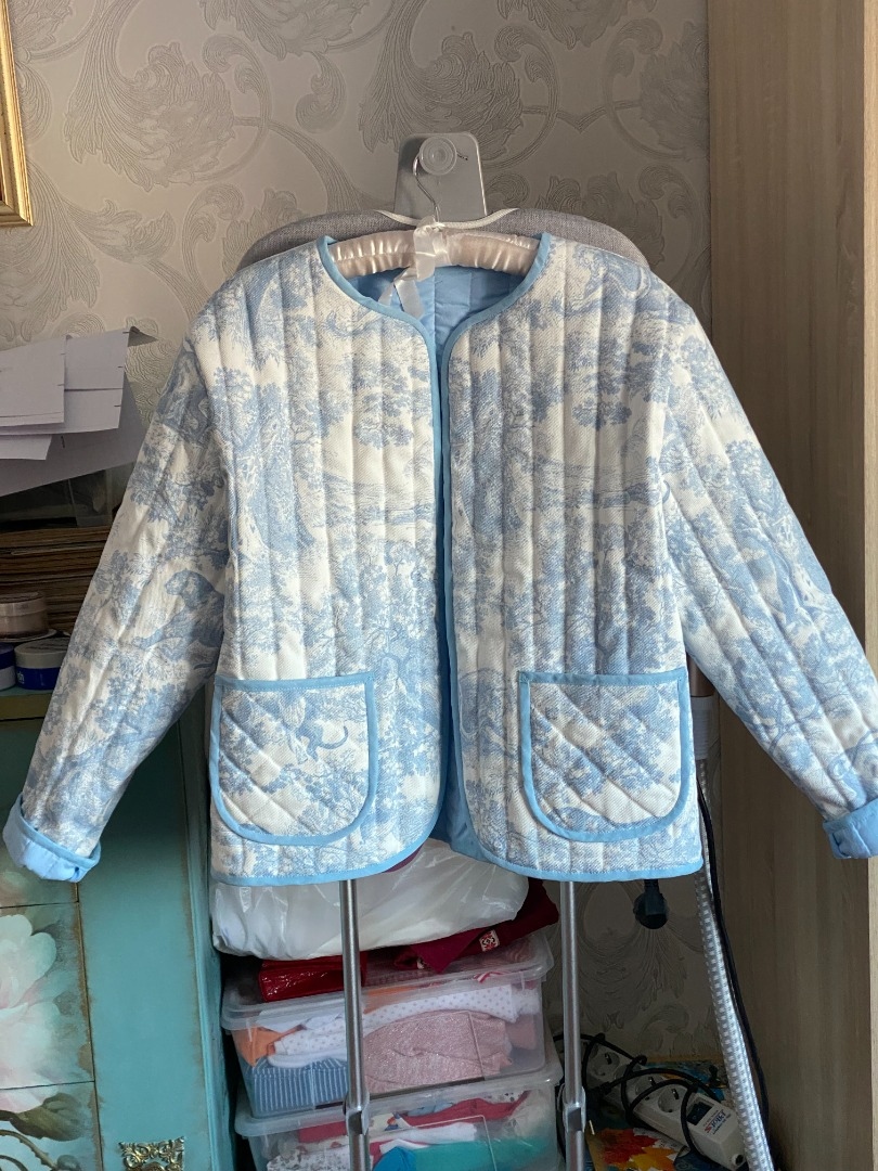 Фуфайка в стиле «Туаль де Жуи» фото