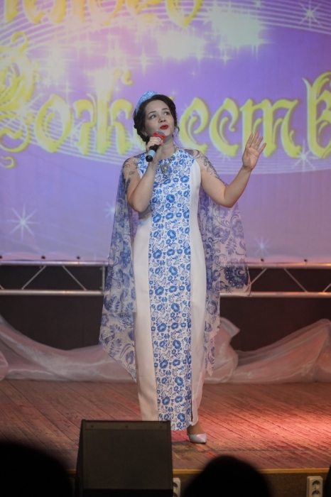 Платье с «крыльями»