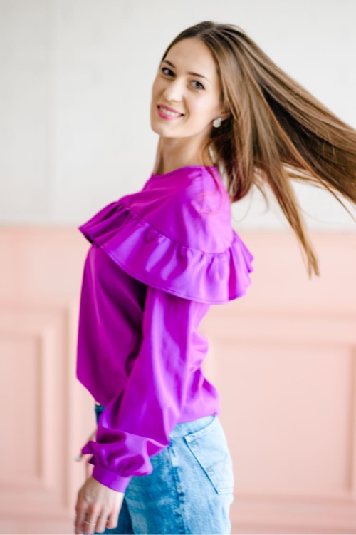 Выкройка блузы с кокеткой и воланом_normal